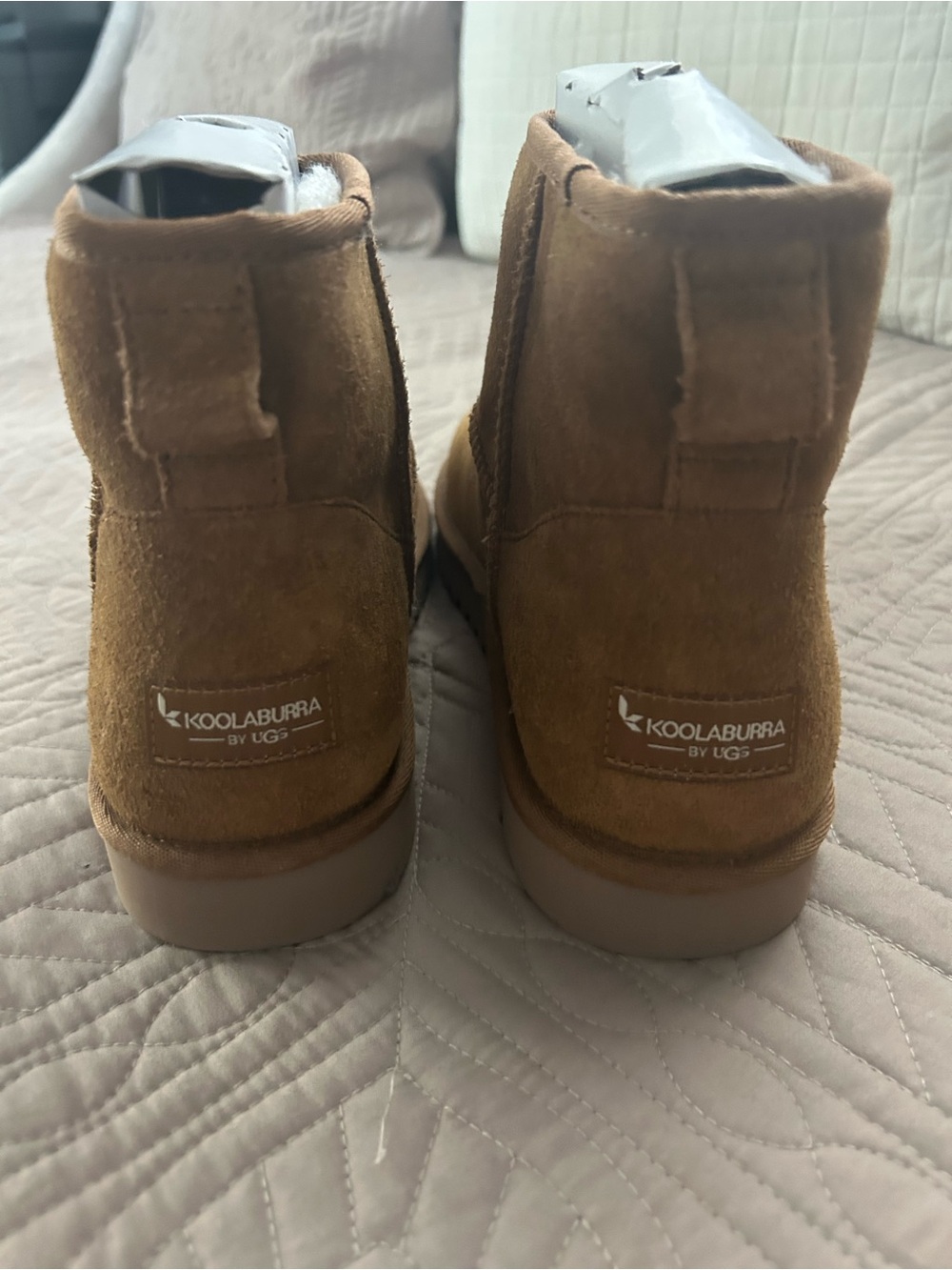 Koolaburra by UGG Women’s Chestnut Brown Suede Chukka Boots NEW w/out box sz 10